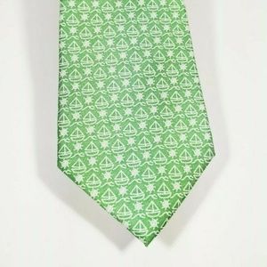 NWT VINEYARD VINES tie Green Sailboats Pattern